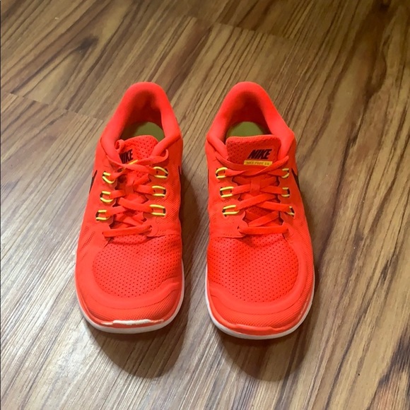 Nike Free 5.0 Women Sneakers - Picture 3 of 9